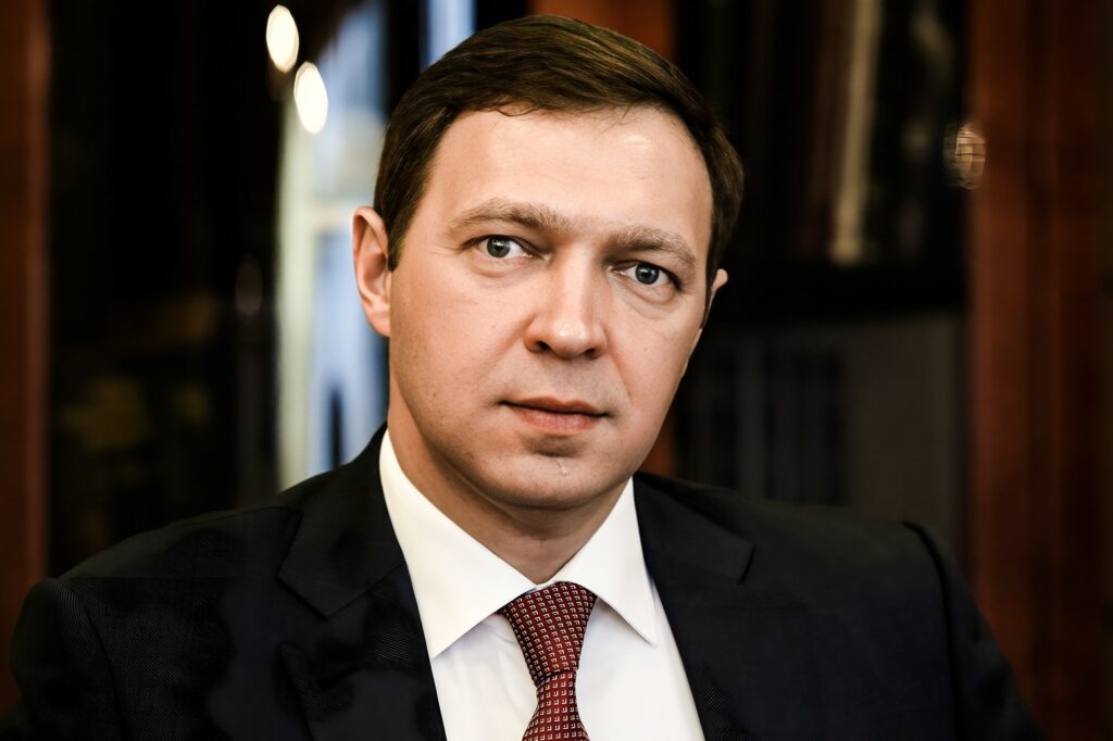 Дмитрий Парышев