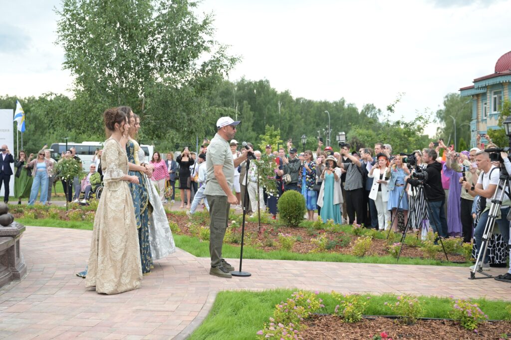 IMG 1229 1024x683 - Парк-отель Орловский торжественно открыли скульптуру и фонтан Графа Орлова